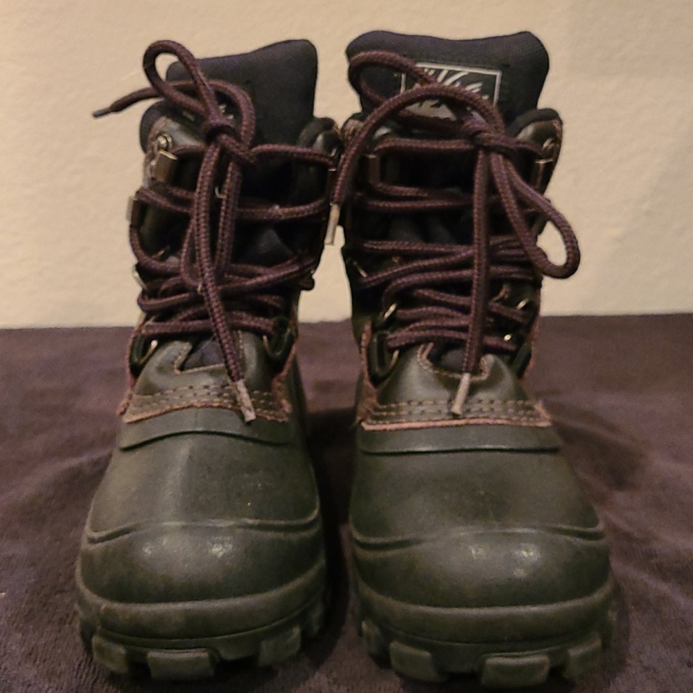 Brown leather snow boots